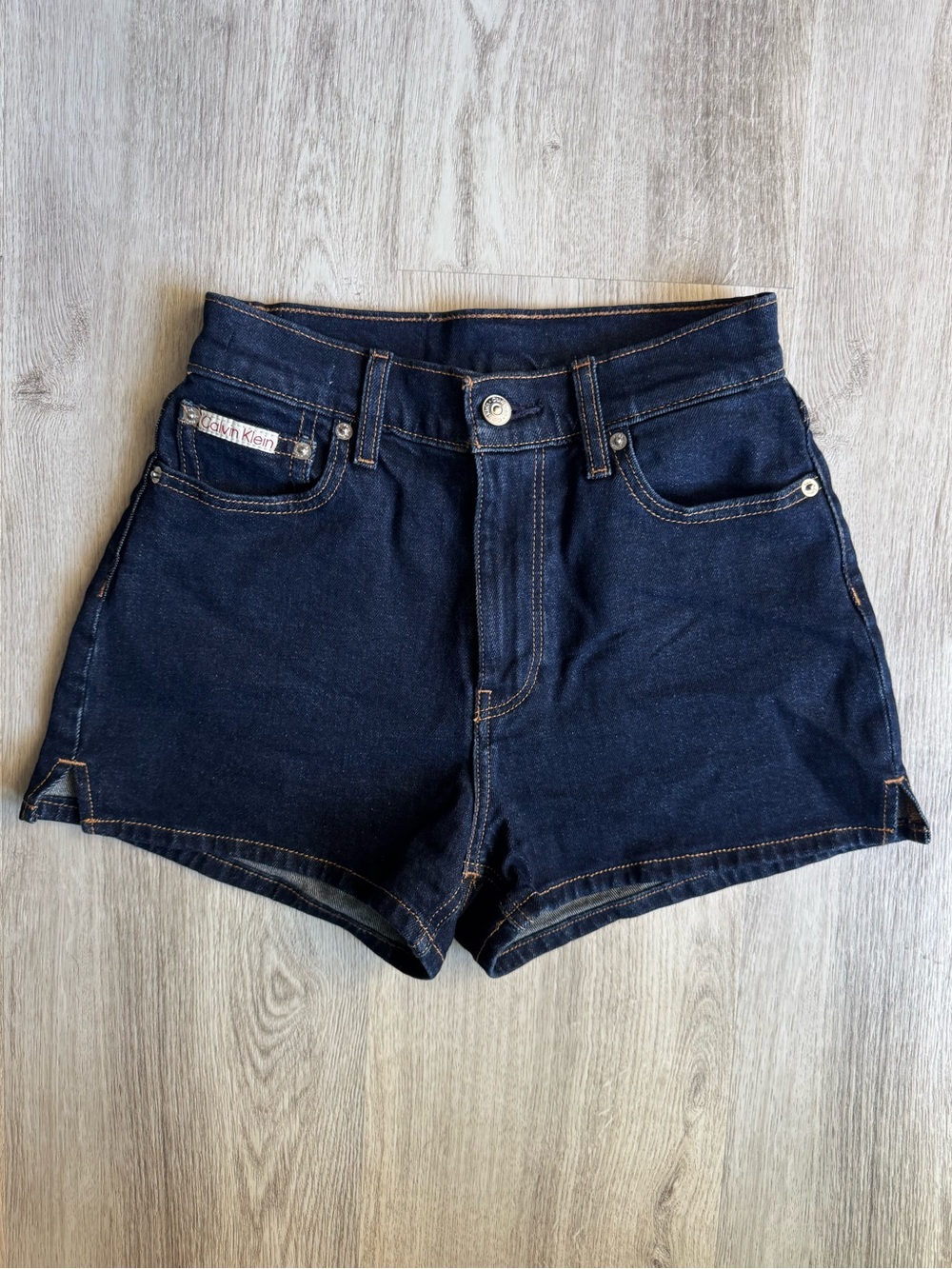 Calvin Klein Dark Wash Stretchy Retro Style High Rise Mini Jean Shorts Sz 25